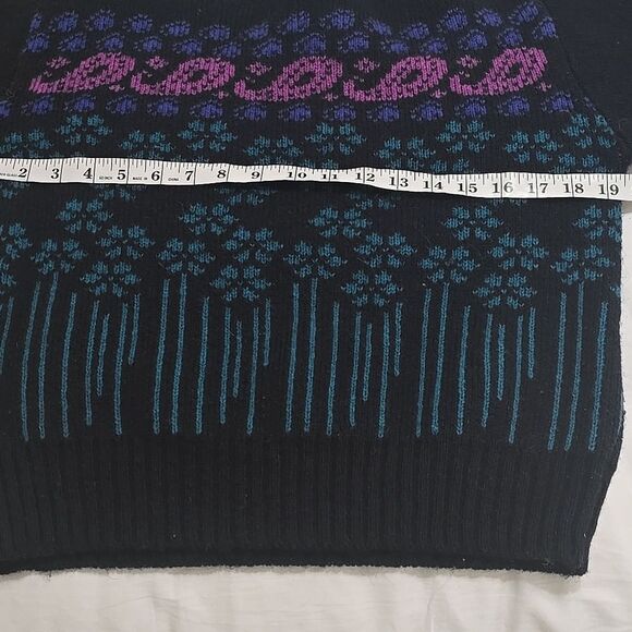 Women’s vintage 1980’s wool Halston III chunky sweater. Size Medium. - Picture 4 of 8